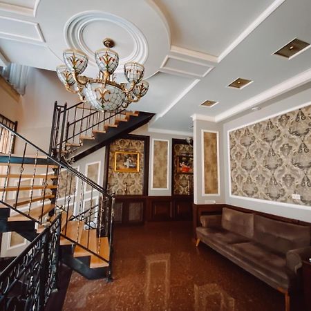 Royal Renaissance Hotel Erevan Esterno foto