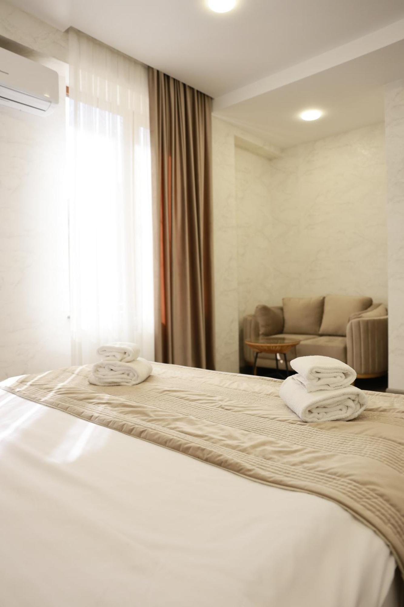 Royal Renaissance Hotel Erevan Camera foto